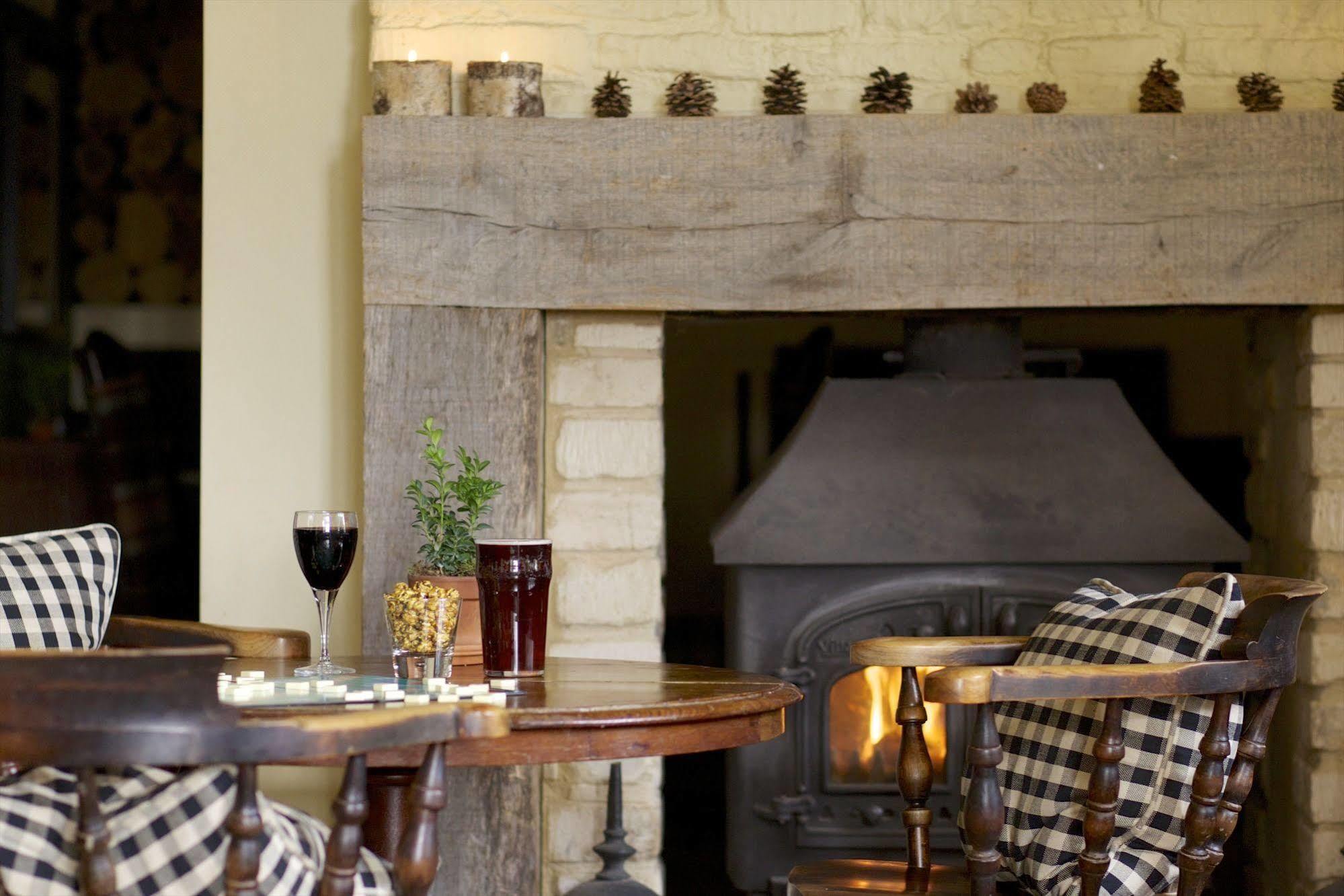 The Hare & Hounds Hotel Tetbury Zewnętrze zdjęcie